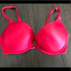 ❤️VS Bombshell push up Red bra 32D❤️